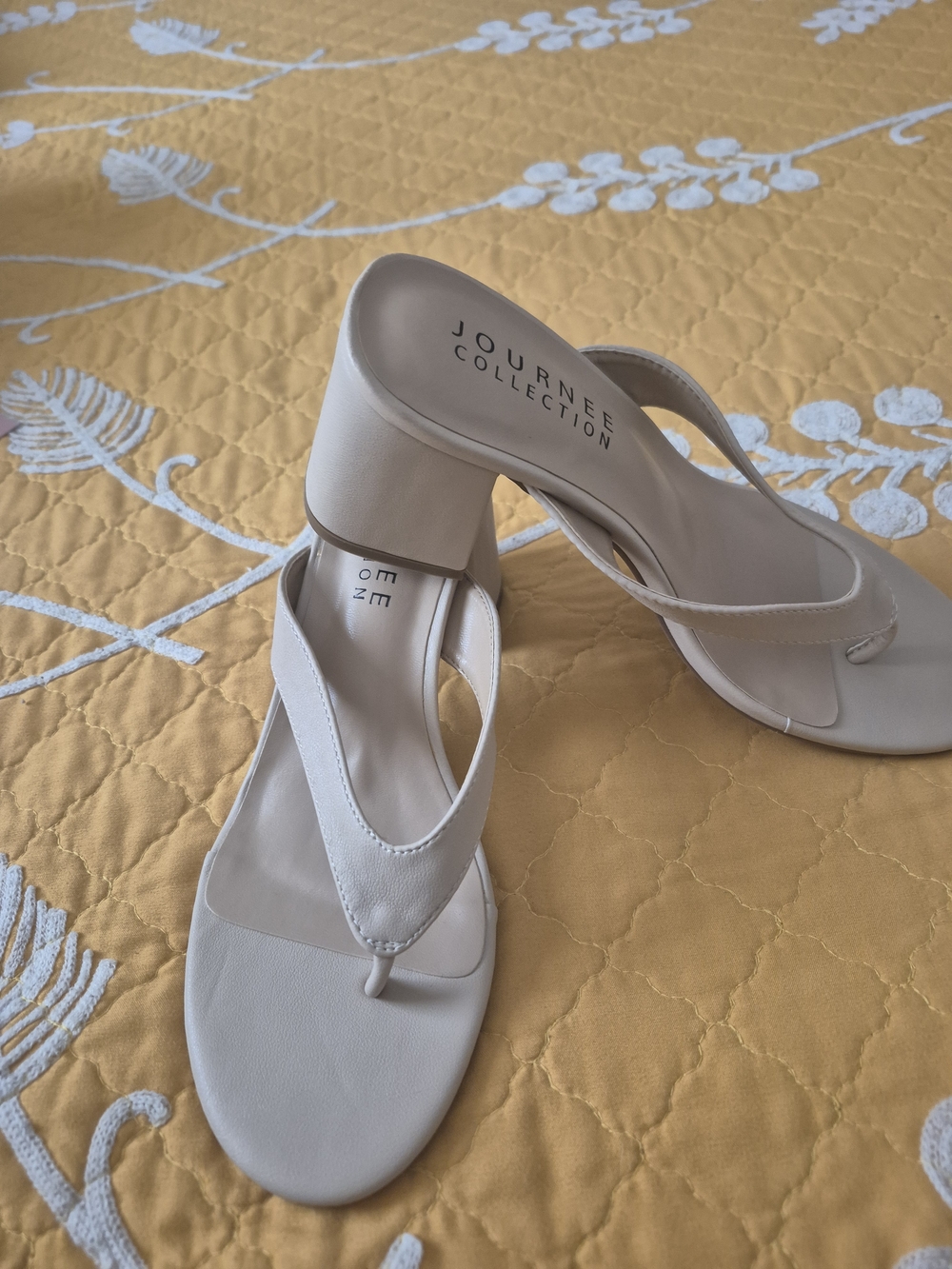 Journee Collection Women's Cream Block Heel Thong Sandals